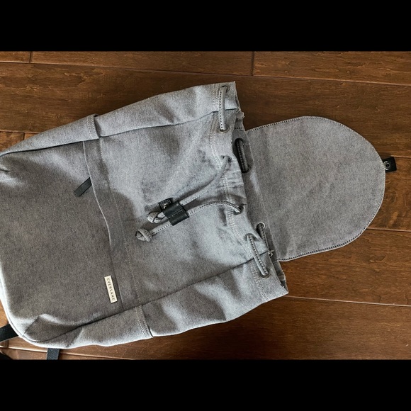 SOLD Everlane Modern Twill Single Snap Backpack Large - Reverse Denim - Picture 3 of 8